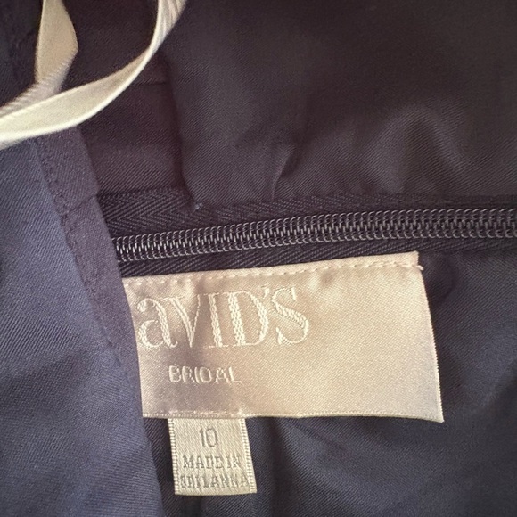 David's Bridal Junior Bridesmaid Elegant Navy Spaghetti Strap Dress Size 10 - Picture 4 of 5